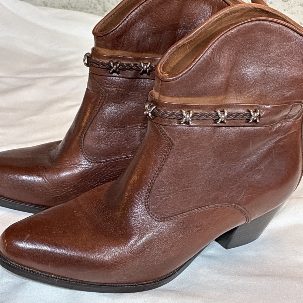 DINGO‎ Brown Leather Western Studded Ankle Heel Booties Women Sz 8.5M US/39EU